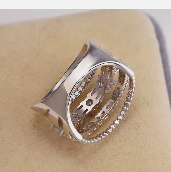 ♡New sterling silver white sapphire ring - Picture 4 of 4